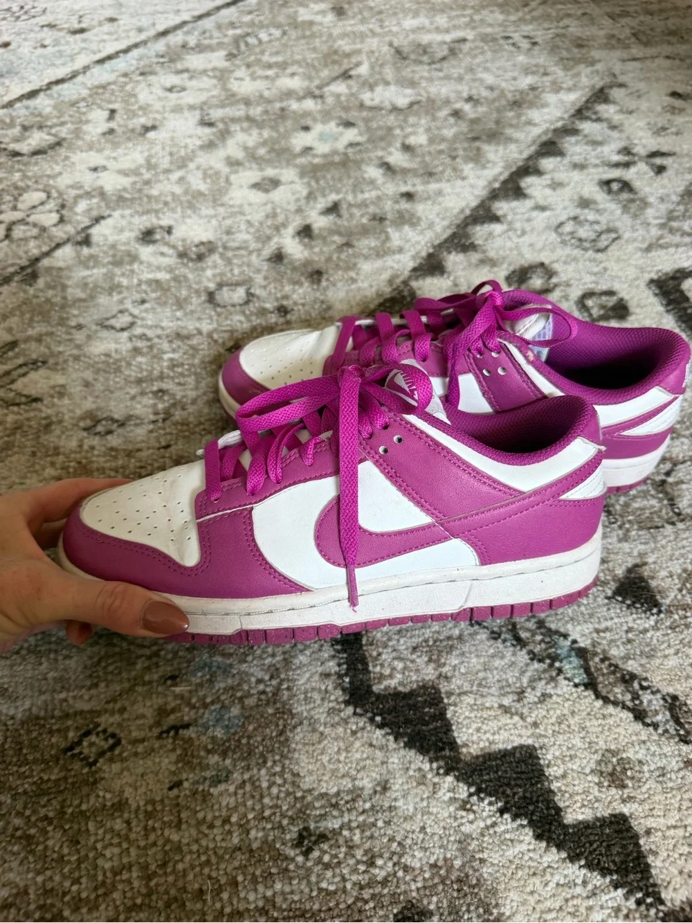 Nike Women's White and Bright Pink Low-Top Sneakers
